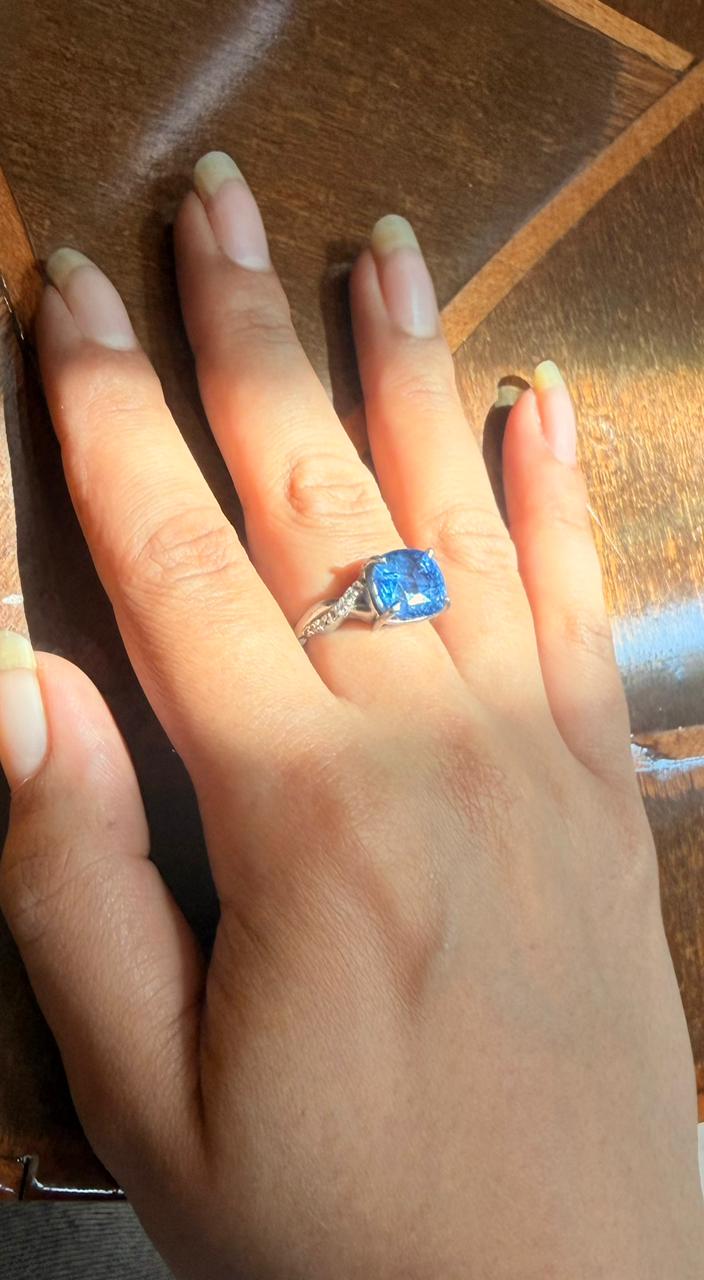 BLUE SAPPHIRE (NEELAM)